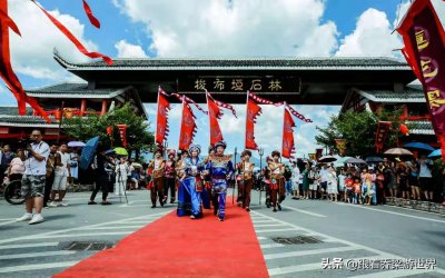 ​每年都会举办“东方情人节”-恩施女儿会的由来