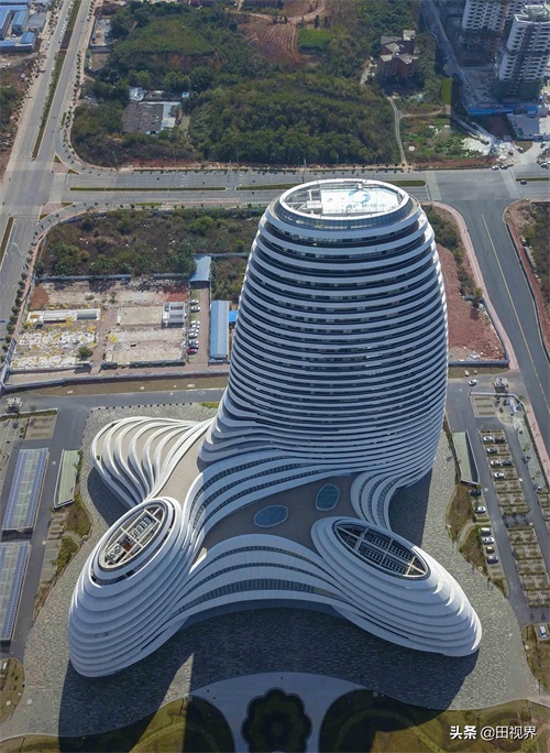 南宁地标性建筑，广西新媒体中心成网红打卡地