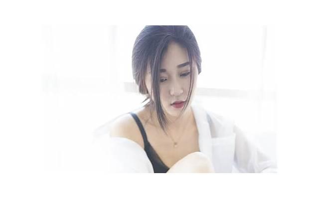 和女生聊天的万能开场白（学会这样和女生聊天直男也能聊得火花四溢）