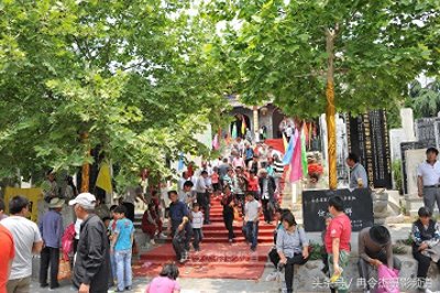 ​纪念曹国国君曹叔振铎，菏泽市定陶区仿山庙会盛况空前