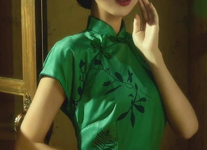 女朋友出轨有啥表现