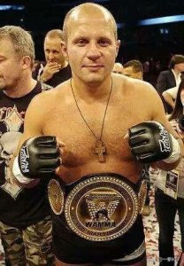 ​综合格斗之神60亿最强男——菲多