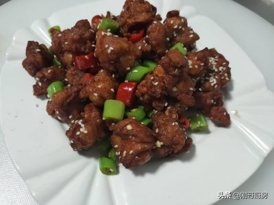​鸡脆骨怎样做才好吃？记住关键三点，厨房小白也能做得又香又脆
