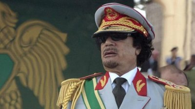 ​中东狂人卡扎菲：500美艳女子保镖，一人为他生儿育女，一人殉葬