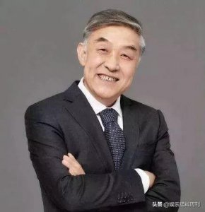 ​60岁老戏骨李建义，早年生活坎坷，从“播音员”开启演员之路