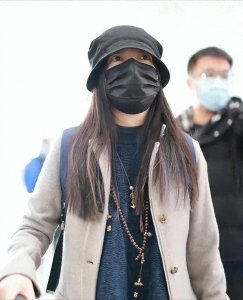 ​赵薇顶风作案野心勃勃,罪行不止亲日辱华,如今下场大快人心！