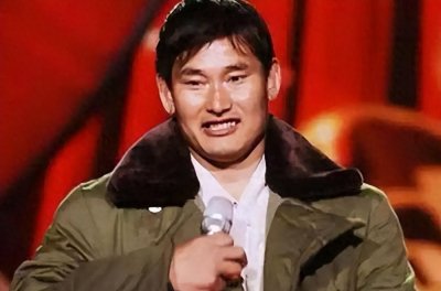 ​想不到2月还没结束，大衣哥就以“这种方式”，给他们上了一课