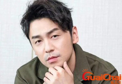 ​雷佳音的成长经历-初中辍学出道十三年才凭借“前夫哥”爆红