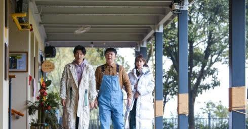 继《女儿们的恋爱》后，沈梦辰杜海涛再次合体录综艺，情侣装超甜