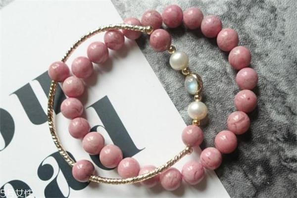 玫瑰石的功效与作用 美丽高贵的代表