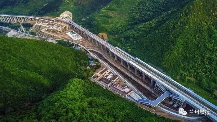 西宁到西安动车232.5元，到太原411元，下午4点发售！到北京广州上海长沙…