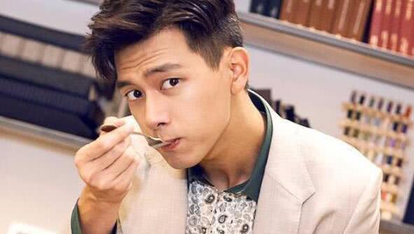 《微微一笑很倾城》认出了杨洋认出了白宇，没想到竟还有李现！