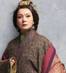 ​一个小官的女儿，怎样成为太后把持朝政？扒一扒东汉阎太后的传奇