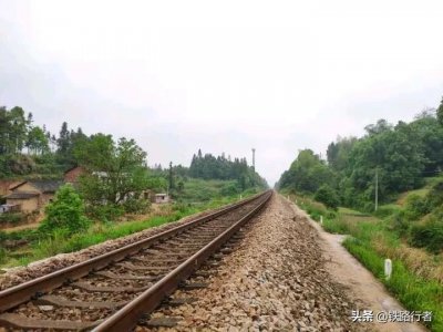 ​洛湛铁路车次那么少，呼南高铁和二湛通道会不会重蹈覆辙？