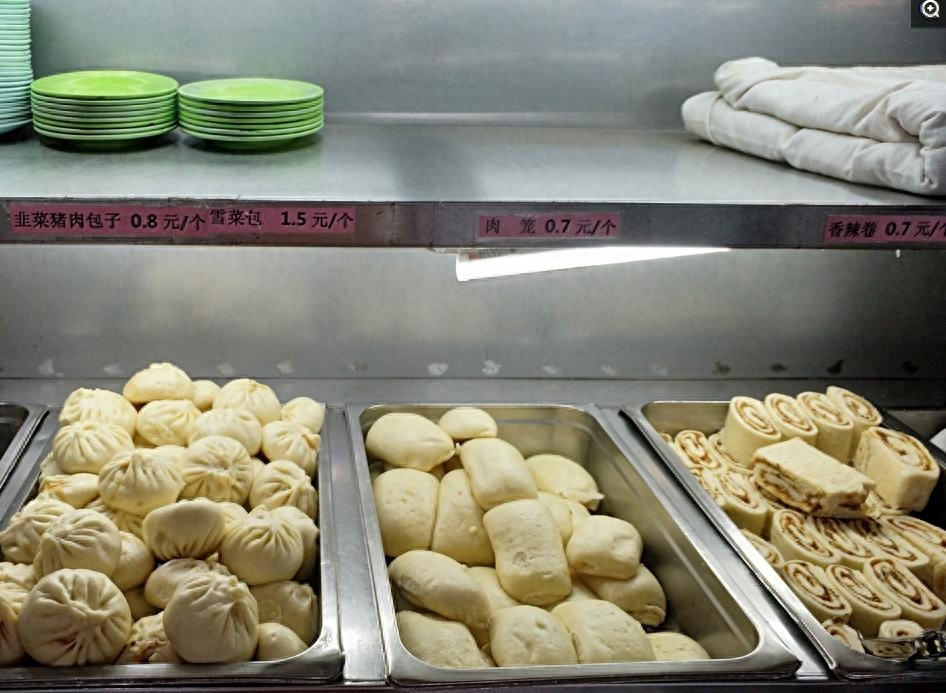 镜头下清华大学的食堂，这样的价格什么水平？