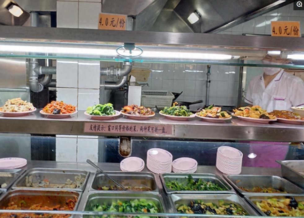 镜头下清华大学的食堂，这样的价格什么水平？
