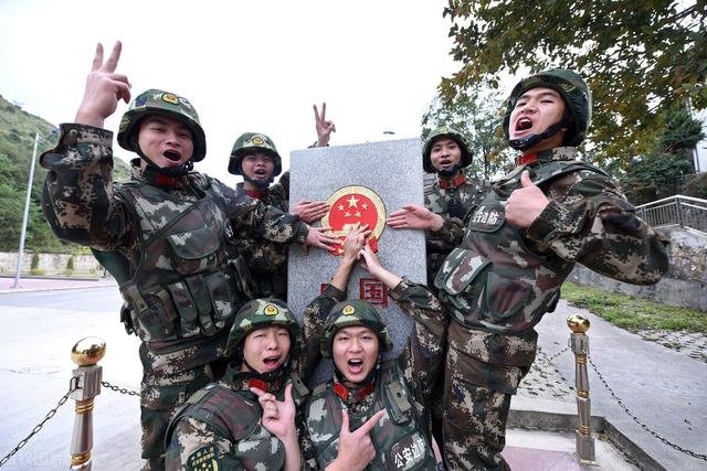 祁发宝已晋升为大校军衔（从战士到副师用了25年）(3)_