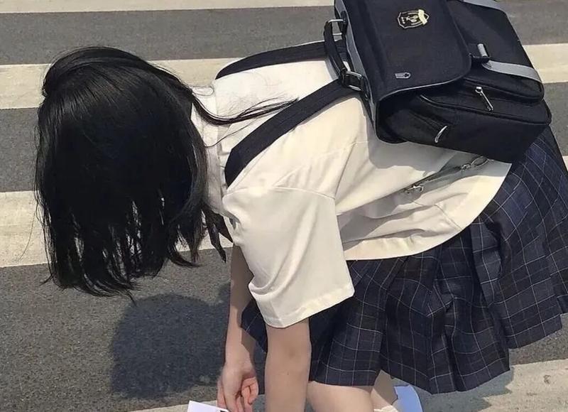 单亲家庭的孩子是否更容易受到心理压力 单亲家庭孩子的心理特点和教育方法