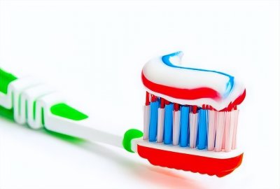 ​非牛顿流体怎么做最简单方法（刷牙的时候你有注意过吗？彩条牙膏是怎么来的，