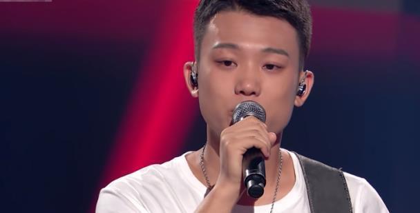 《好声音》张天予昂首离开舞台，那英泪洒舞台，哈林也被感动了