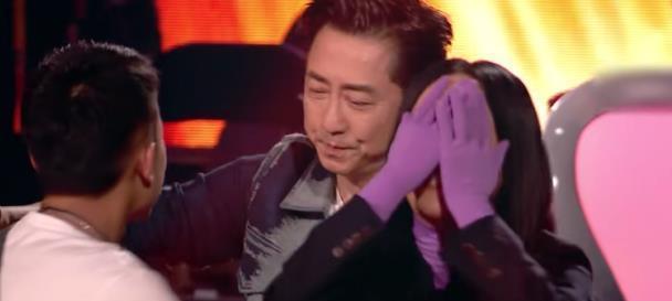 《好声音》张天予昂首离开舞台，那英泪洒舞台，哈林也被感动了