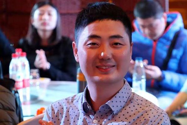 刘继红现任富翁老公孙岩资料 带着孩子改嫁网友不绕过她为什么