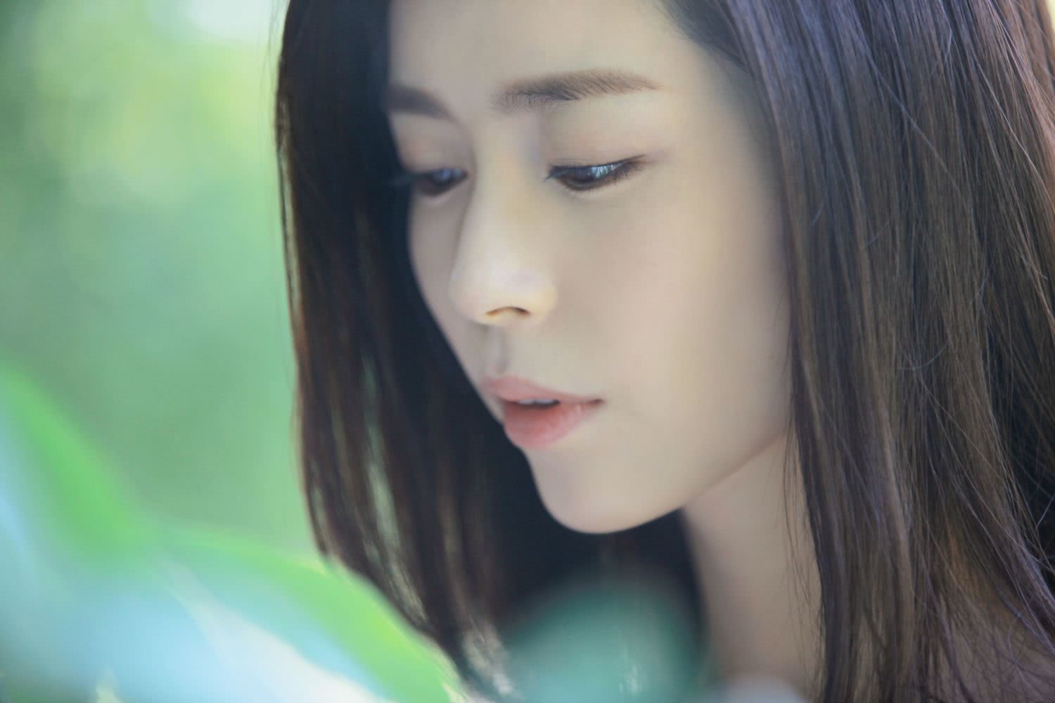 卢杉个人资料写真作品