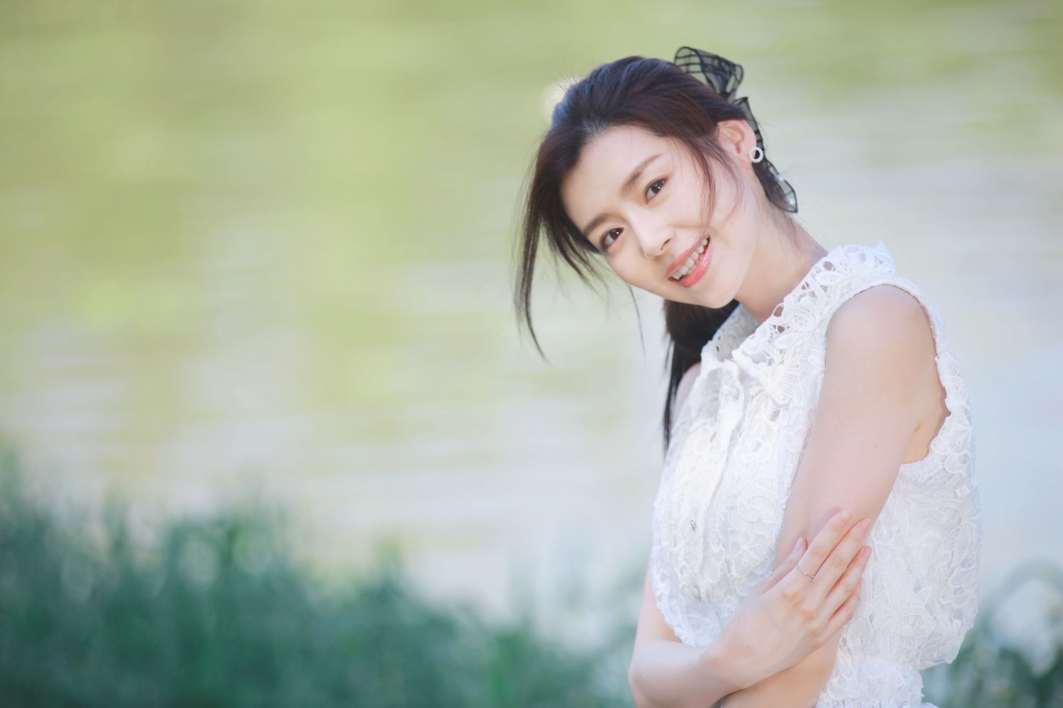 卢杉个人资料写真作品