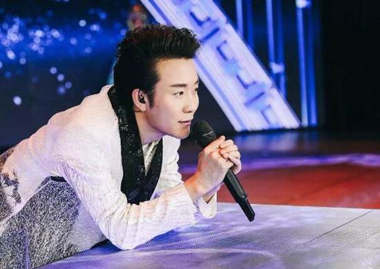 李玉刚老婆和女儿照片 李玉刚范小宁分手后为什么不结婚？