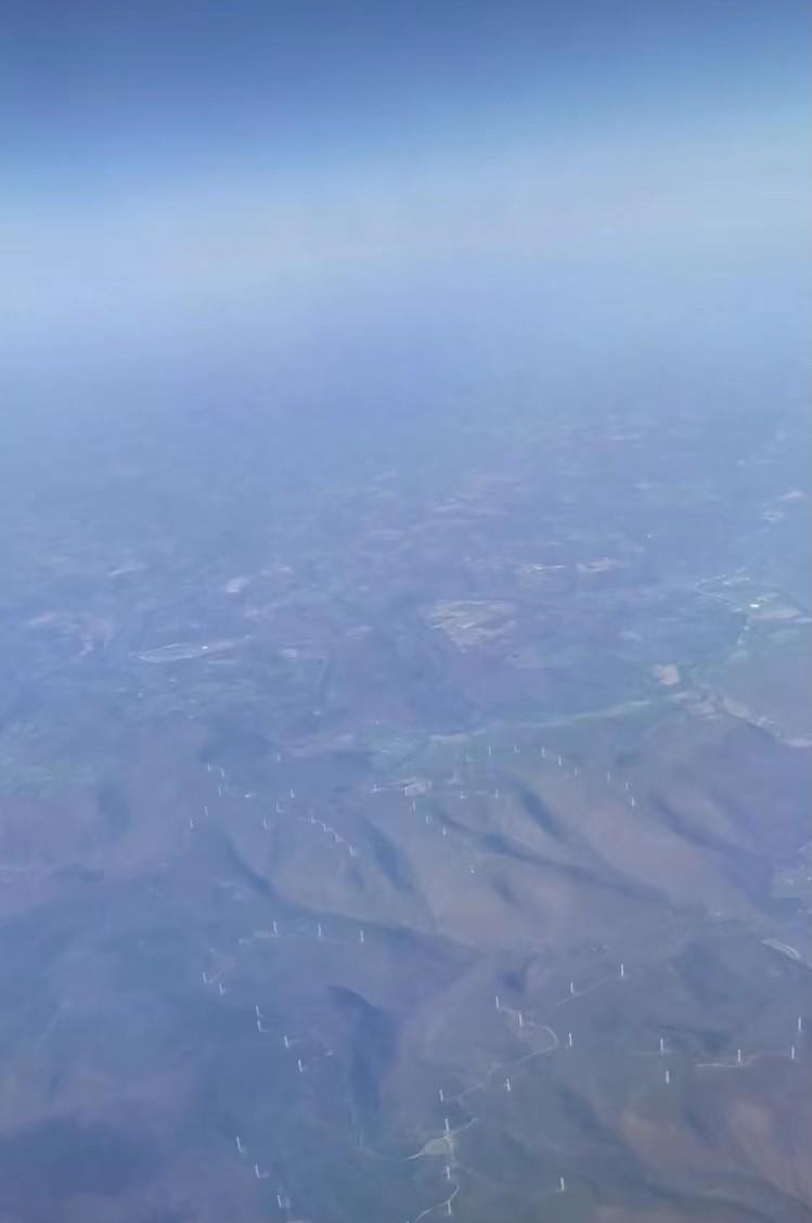 谷爱凌全家照（谷爱凌携全家抵达美国）