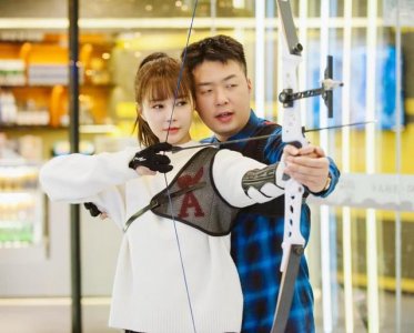 ​杜海涛给韩国人跪下，杜海涛为什么给韩国人跪下