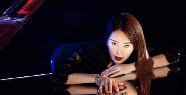 左小青三部必看电视剧 44岁左小青又一谍战剧来袭(7)