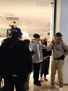 ​“试衣服吊牌不掉才不走”？优衣库门店窃衣风波引发网友热议！