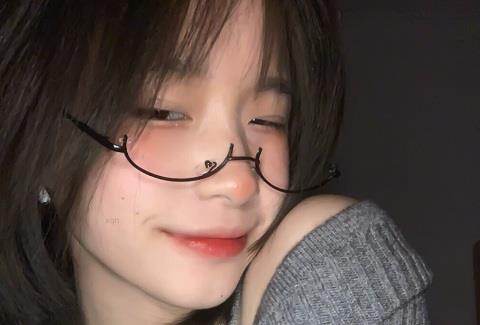 怎么逗女孩子开心0