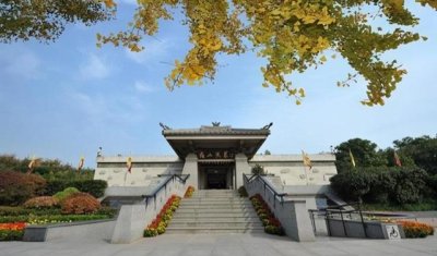 ​龟山汉墓是谁的墓（徐州龟山汉墓之谜是怎么回事）