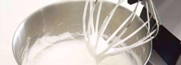 半自动打蛋器打蛋清需要多少时间,电动打发蛋清需要多久图1