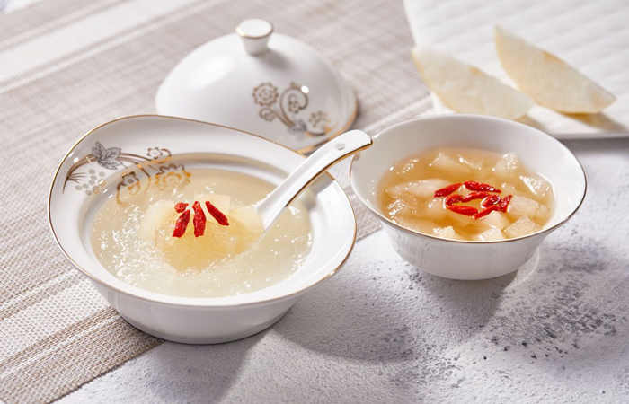 孕妇燕窝什么时候吃最佳（孕期吃燕窝的好处讲解）