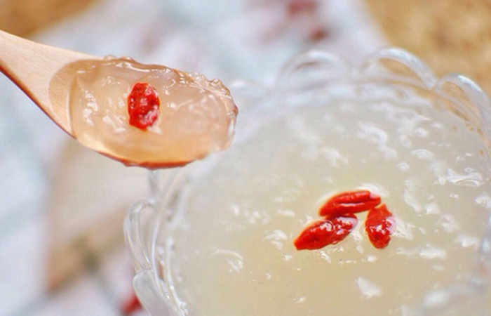 孕妇燕窝什么时候吃最佳（孕期吃燕窝的好处讲解）