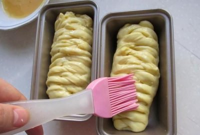 ​面包刷蛋液还是蜂蜜水,烤面包刷蛋液还是糖水好