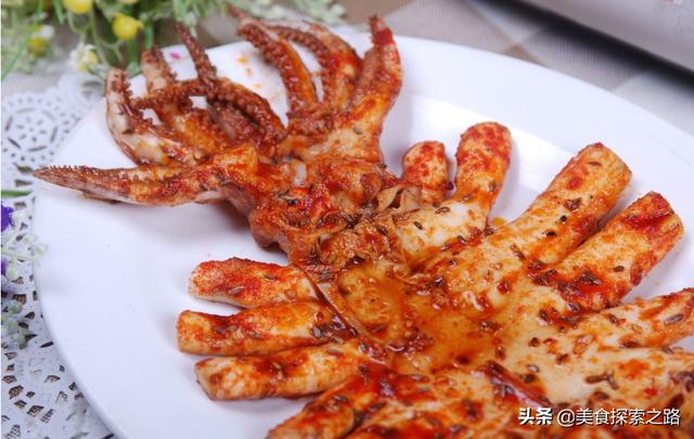 夜市摆地摊最简单卖什么好（新手摆地摊卖什么好）(2)