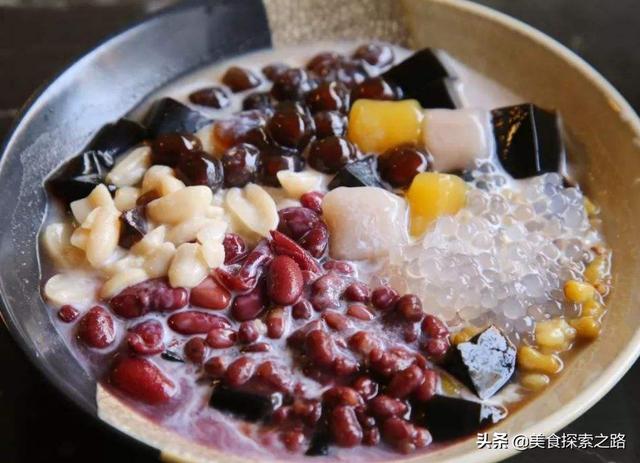 夜市摆地摊最简单卖什么好（新手摆地摊卖什么好）(9)