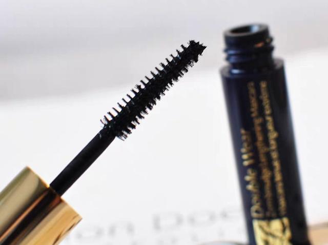 眼部化妆技巧有哪些（掌握眼部化妆技巧）(13)