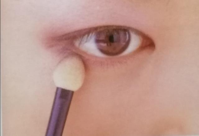 眼部化妆技巧有哪些（掌握眼部化妆技巧）(6)