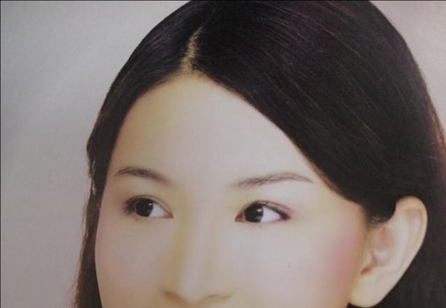 眼部化妆技巧有哪些（掌握眼部化妆技巧）(14)