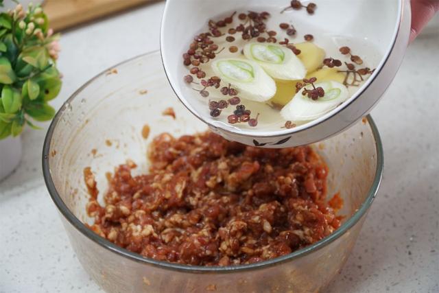 岳云鹏为啥那么喜欢吃饺子（是岳云鹏的最爱）(10)