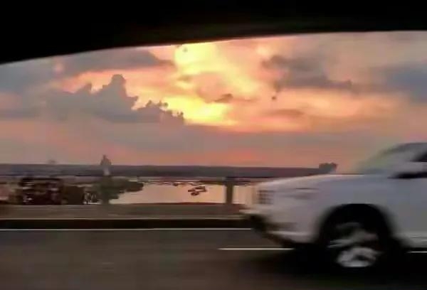 一百万个可能mv是什么电影(一百万个可能mv短片是什么电影) mv 可能 第1张