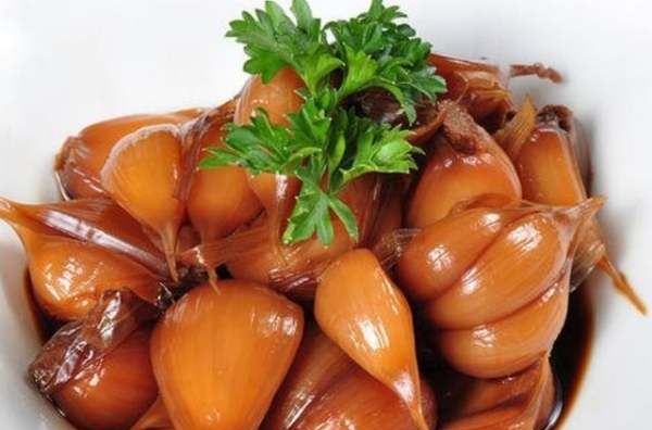 泡蒜怎么做又脆又好吃,泡蒜怎么做又脆又好吃麻辣图9