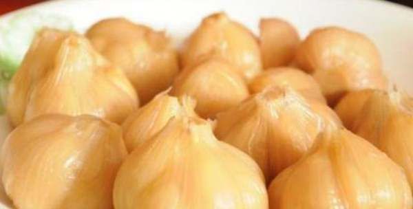 泡蒜怎么做又脆又好吃,泡蒜怎么做又脆又好吃麻辣图11