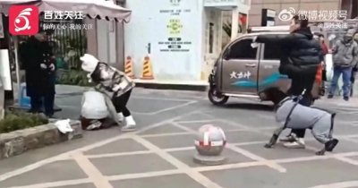 ​成都女子与狗主人扭打事件：未戴嘴笼狗吓到女子，引发社会关注！