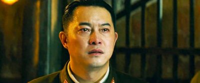 ​年底的两个月，张译三部电影《无价之宝》《刀尖》《三大队》